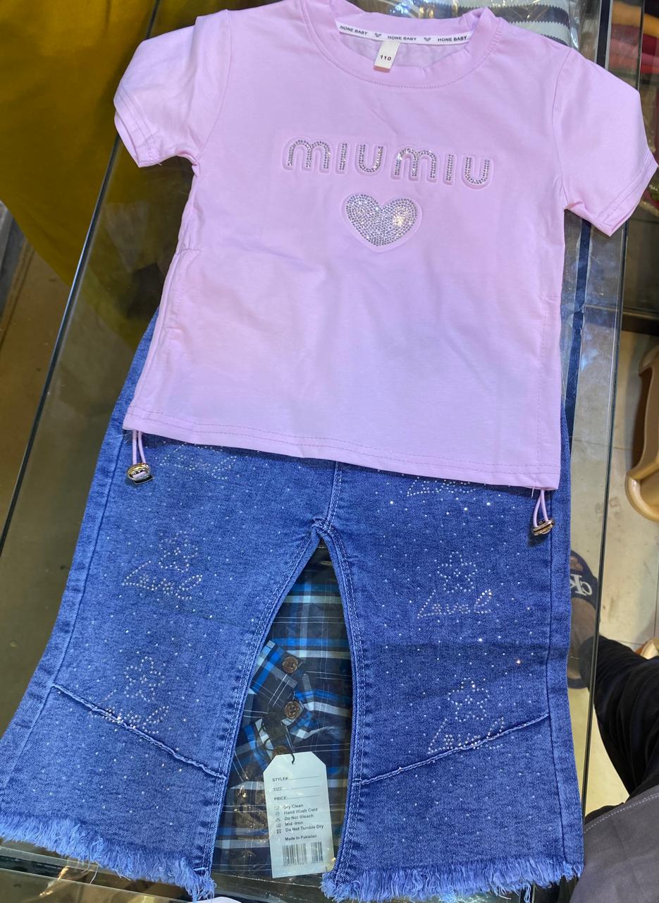 Adorable Baby Girls 2-Piece Outfit